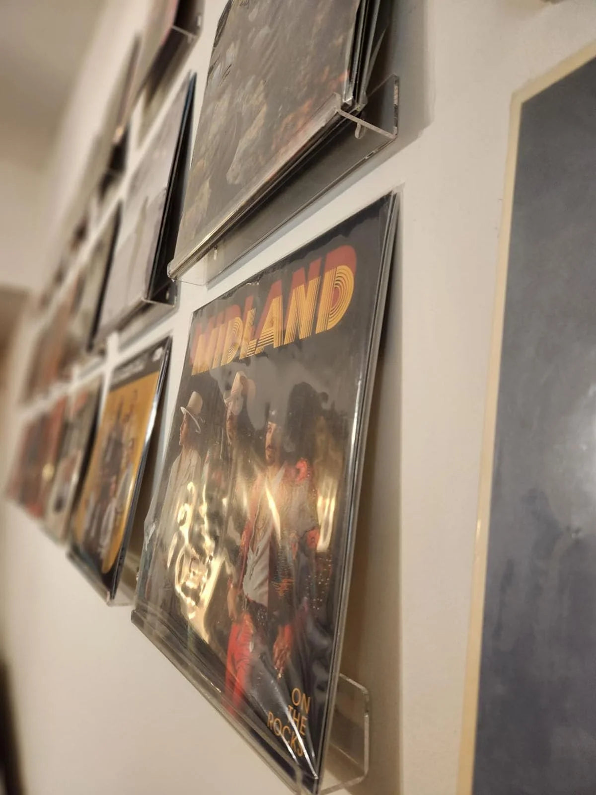 Vinyl Record Holder Wall Mount 12'' Album Shelve Record Holder , Easy Install Acrylic Vinyl Display Shelf in Office Home,6 Pcs